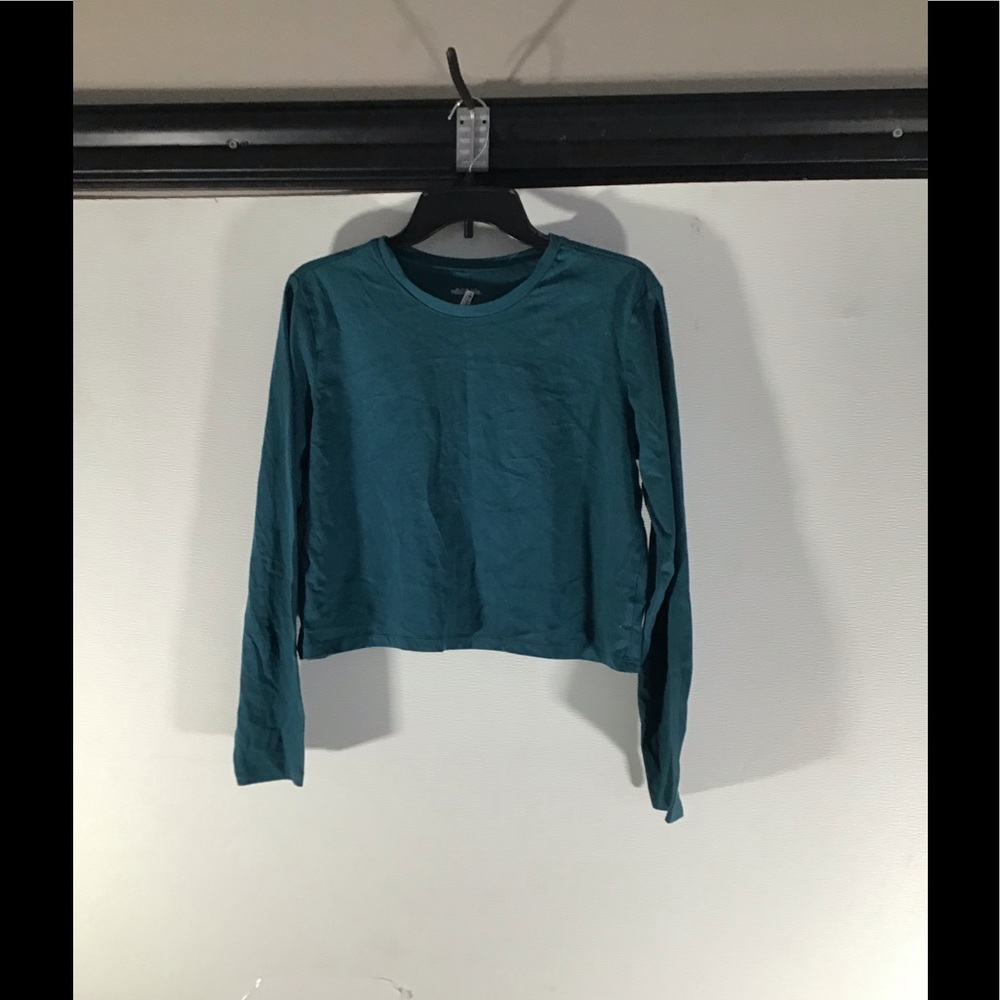 Wild fable sleeve crop top